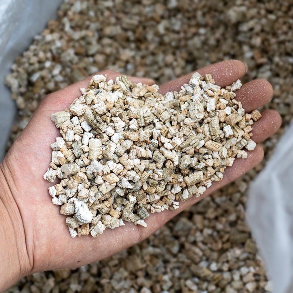 Vermiculite - 1 gallon / 4 quarts